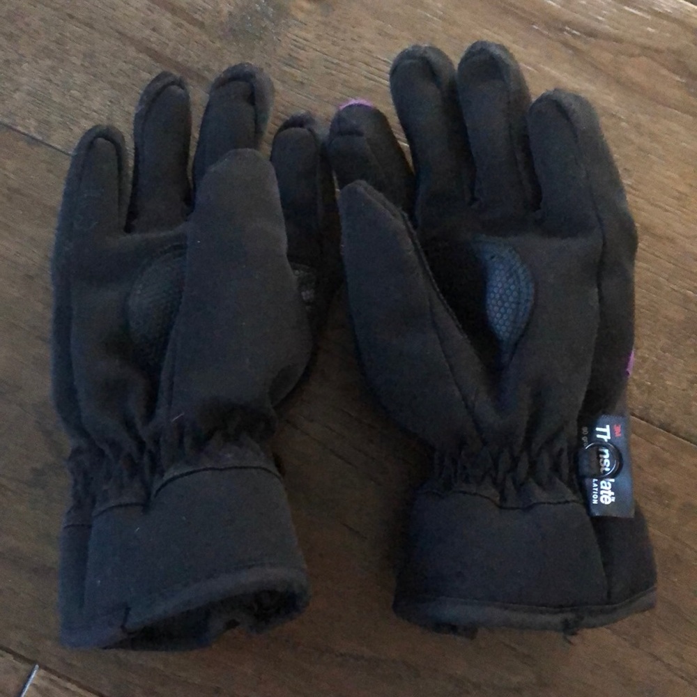 Gloves - Picture 2 of 5